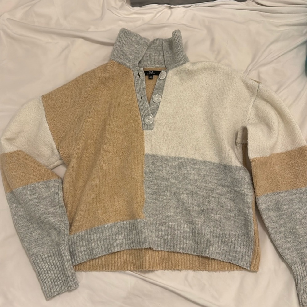 Tricolored sweater